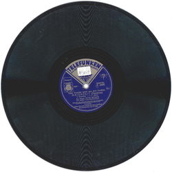 Am Flgel: Peter Kreuder mit seinen Tanz-Rhythmikern - Peter Kreuder spielt aus dem Tonfilm: Maienzeit / Peter Kreuder spielt aus dem Tonfilm: Broadway Melody of 1938