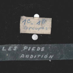Les Pieds Audition / Paris Boheme Bar. Chambre