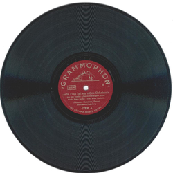 Johannes Heesters -  Jede Frau hat ein s��es Geheimnis / Meine Welt bist du