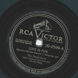 The Three Suns - Love is fun / At the candelight Café