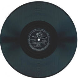 Dinah Store - Nobody `s Chaising Me / My Heart Cries For You