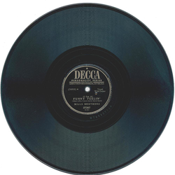 Mills Brothers - Funny Feelin / I dont mind being all alone