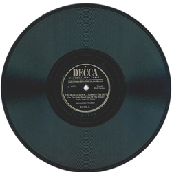 Mills Brothers - Two blocks down... turn to the left / Ill never be without a dream