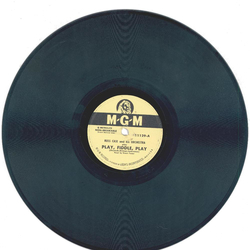 Russ Case - Play, Fiddle, Play / Robbins Nest